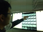 Tin tức - Cướp xông vào nhà giật dây chuyền, bắn vào cổ thai phụ