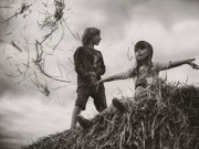 Làm mẹ - “Mê mẩn” bộ ảnh trẻ em vui hè không cần thiết bị công nghệ