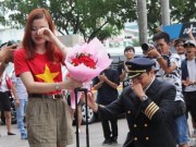 Eva Yêu - Màn cầu hôn khiến nữ tiếp viên hàng không rớt nước mắt