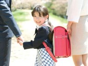 Làm mẹ - “Dạo” một vòng thế giới xem ngày khai trường các nước