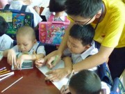 Tin tức - Nghẹn lòng lớp học của bệnh nhi ung thư