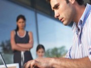 Eva tám - 7 dấu hiệu cho thấy công việc đang giết chết hôn nhân