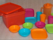 Nhà đẹp - 6 mẹo đơn giản cho nhà nội trợ khử mùi hôi hộp nhựa