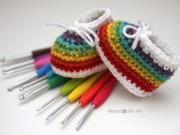 Nhà đẹp - Móc giày cầu vồng cho bé nổi bật nhất ngày đông