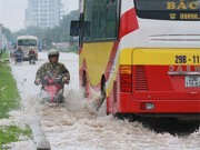 Tin tức - Ảnh: Hà Nội lại ngập trong biển nước sau cơn mưa lớn