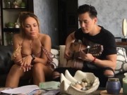 Clip Eva - Bạn trai Kỳ Duyên đệm đàn cho Thanh Hà hát 'hit' của Hari Won