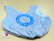 Thời trang - Video: Chỉ tốn của bạn 2 nhát kéo cắt, có ngay túi sành điệu từ áo cũ bỏ đi