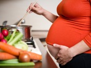 Bà bầu - Những thực phẩm bà bầu ăn dễ gây nguy hiểm với thai nhi