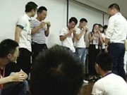 Tin tức - Không hoàn thành chỉ tiêu, nhân viên bị phạt ăn mướp đắng sống