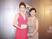 Làng sao - Chiều Xuân không ngại đọ sắc với Huyền My, mặc khoảng cách 20 tuổi