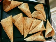 Bếp Eva - Mẹ 8x chia sẻ cách làm bánh ốc quế giòn tan như ngoài hàng