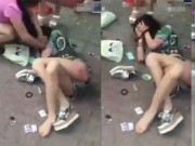 Eva tám - Bị nghi là tình nhân của chồng, cô gái bị đánh ghen tơi tả giữa phố