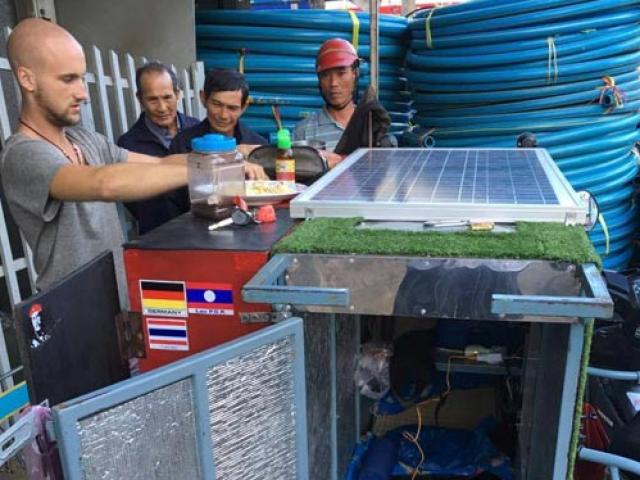 Chuyện thú vị về anh chàng Tây mang cả 'nhà di động' đi phượt tới Việt Nam