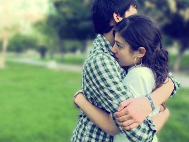 Vì sao những cặp đôi hạnh phúc ít chia sẻ ảnh trên mạng xã hội?