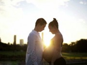 Bà bầu - Cặp đôi đồng tính nữ tiết lộ quy trình tự thụ thai tại nhà