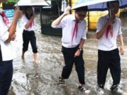 Tin tức - Bất ngờ cho học sinh nghỉ học vì bão, nhiều phụ huynh “lao đao”
