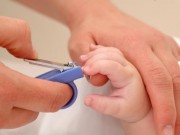Làm mẹ - Những điều cha mẹ cần nắm vững khi vệ sinh cho trẻ sơ sinh