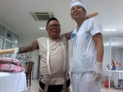 Tin tức - Chiến sỹ sống sót sau vụ rơi máy bay ở Hòa Lạc giờ ra sao?