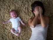 Bà bầu - Trầm cảm sau sinh khiến mẹ có thể giết con mình bất cứ lúc nào