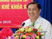 Tin tức - Đà Nẵng: Trao giấy khai sinh, BHYT, hộ khẩu tại nhà để chào đón trẻ em ra đời