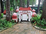 Tin tức - Kỳ bí khu mộ cổ hơn trăm năm trong công viên Tao Đàn