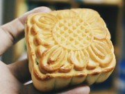 Bếp Eva - Bánh Trung thu nướng giá siêu rẻ 4.000 đồng được bán online tràn lan