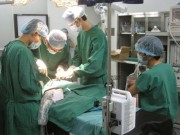 Tin tức - Bác sĩ thoát khỏi "án tử" ung thư đã 5 năm dù bệnh di căn khắp cơ thể