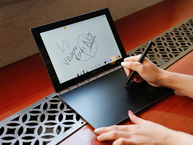 Lenovo Yoga Book, tablet 2 trong 1 bỏ túi độc nhất vô nhị