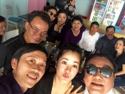 Làng sao - Thúy Nga phản pháo khi bị "ném đá" vì cười trong đám tang