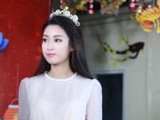 Clip Eva - HH Đỗ Mỹ Linh: "Để mẹ làm quản lý cho mình không hay một chút nào"