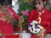 Clip Eva - Video: Đám cưới con gái, bố mẹ tặng 300 lượng vàng và 50.000 USD làm quà cưới