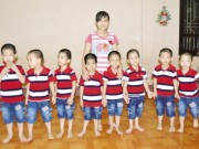 Tin tức - Câu hỏi nhói lòng của 8 cháu bé được giải cứu từ bên kia biên giới