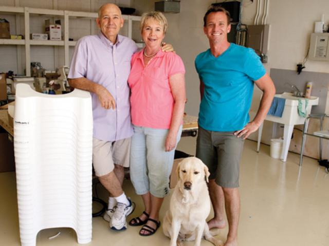 Thu về hàng triệu đô nhờ bán 'ghế đỡ trong toilet'...