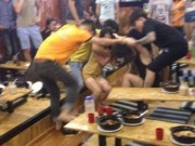 Tin tức - Hai cô gái đánh nhau vì bị 'nhìn đểu' trong quán mì cay ở Hà Nội