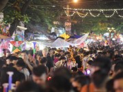 Tin tức - "Phố đồ chơi" Hàng Mã kẹt cứng người trước Tết Trung thu