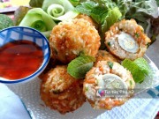 Bếp Eva - Cơm nguội bọc trứng cút chiên giòn thơm ngon cho bé
