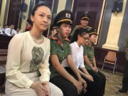 Làng sao - Hoa hậu Phương Nga khai có bản hợp đồng tình cảm với đại gia