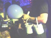 Tin tức - Ngạt thở, mất trí nhớ, thậm chí tử vong vì thú chơi bóng cười