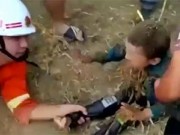 Clip Eva - Em bé thoát chết kỳ diệu khi ngã xuống giếng sâu hơn 10 m