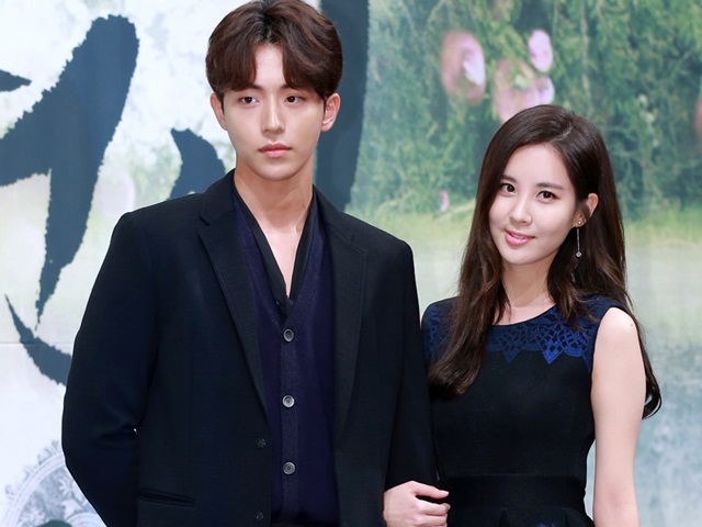 Dàn sao Người tình ánh trăng nói tiếng Việt, chào khán giả