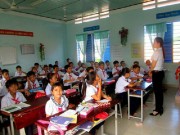 Tin tức - Phụ huynh sốc khi con học lớp 6 bị trả về lớp 1 vì không biết đọc, biết viết