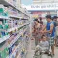 Mua sắm - Giá cả - Giá sữa dễ lên, khó xuống