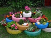 Nhà đẹp - Tự chế "lốp xe hoa" rạng nhà sang ngõ