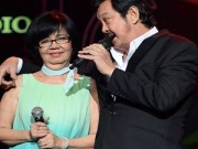 Làng sao - Vợ chồng Nguyễn Chánh Tín tình cảm trên sân khấu