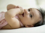 Làm mẹ - Trẻ nghiền mút tay, nguy hại khôn lường