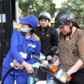 Mua sắm - Giá cả - Thứ trưởng Bộ Công thương: Giá xăng sắp giảm tiếp