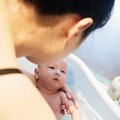 Làm mẹ - 20 mẹo chăm con "xương máu" của một ông bố đảm