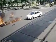 Clip Eva - Sống sót kỳ diệu sau vụ tai nạn "tóe lửa"