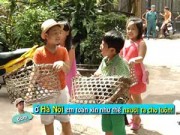 Làm mẹ - Bố ơi mình đi đâu thế: Con Trần Lực gõ cửa xin ăn