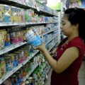 Mua sắm - Giá cả - Giá sữa vẫn “móc túi” người tiêu dùng